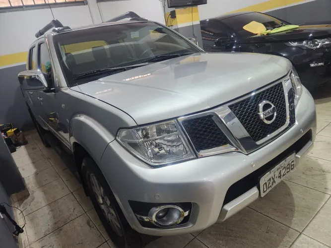 Nissan Frontier SL CD 4X4 2.5tb Diesel AUT 2015