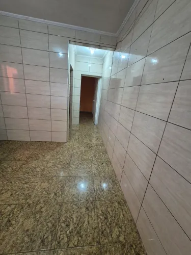 ALUGA CASA COM 2 COMODOS PROXIMO A ESCOLA ANTÔNIO MANOEL DE OLIVEIRA ITAPEVI