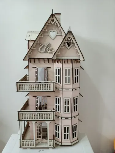 Casa de boneca de madeira 70cm com alguns móveis