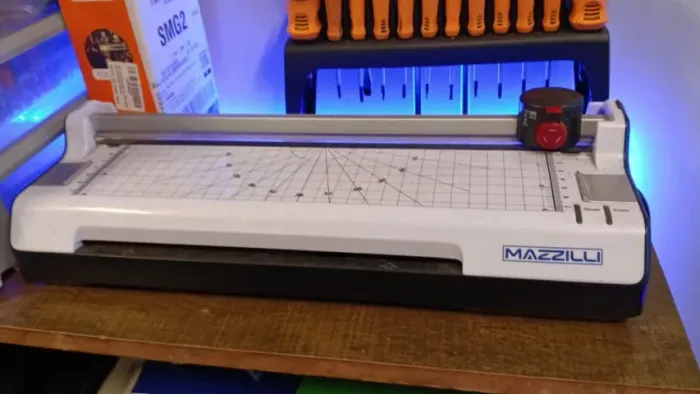Plastificadora e laminadora A4 Mazzile