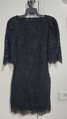 Vestido preto de renda animale