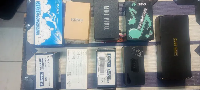 Kit de pedais para guitarra.