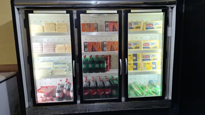 REFRIGERADOR 3 PORTAS FUNCIONANDO PERFEITAMENTE...