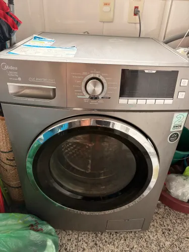Lava e seca MIDEA 10,2kg seminova