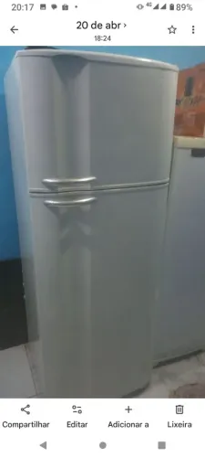 Vende uma geladeira consul