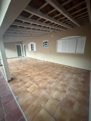 Casa com 2 dormitórios para alugar por R$ 1.700,00/mês - Jardim Walkíria - São José do Rio