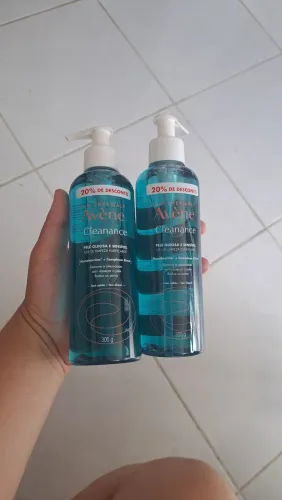 Gel de limpeza avene