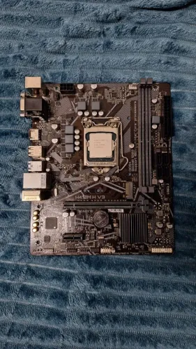 Placa-Mãe Gigabyte H410M H V3 LGA1200 DDR4