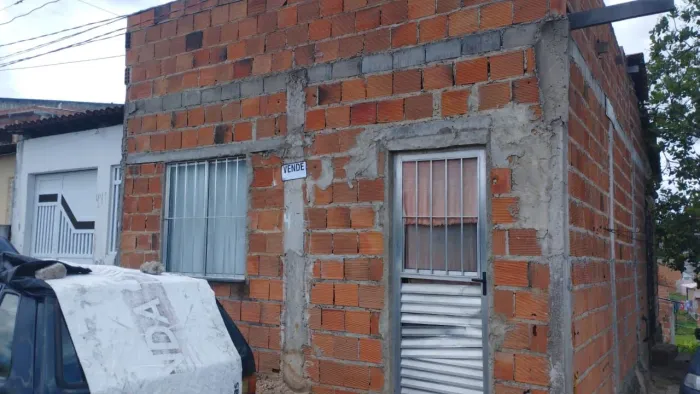 Vende-se casa no Bairro: Olaria