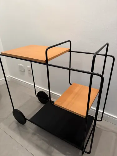 Aparador/barzinho moderno