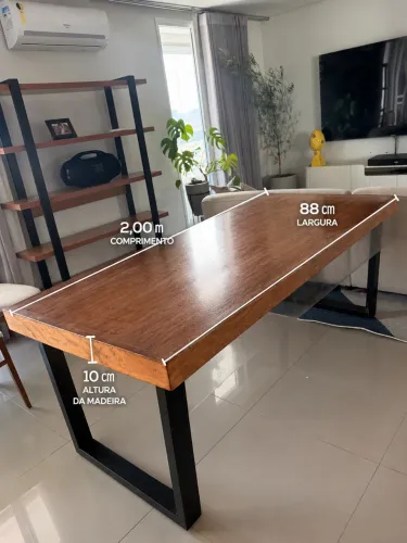 Mesa em madeira
