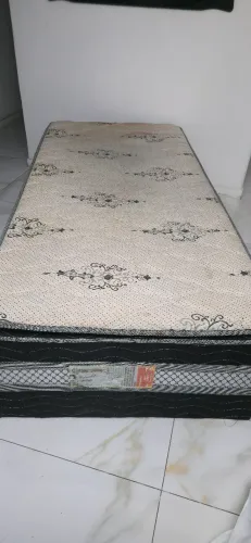 Cama box solteirão usada