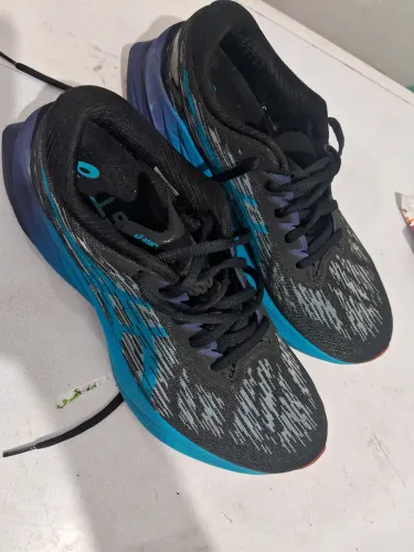 Tenis asics