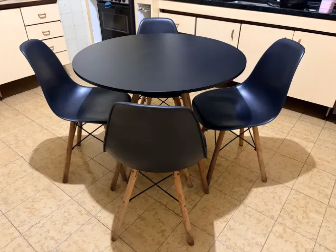 MESA DE JANTAR 4 pessoas