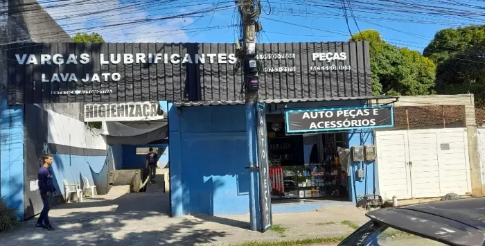 Alugo espaço de 150m2 + uma loja na frete. Rio do Ouro.