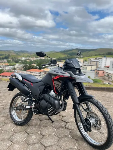 Xtz 250 Lander 2025