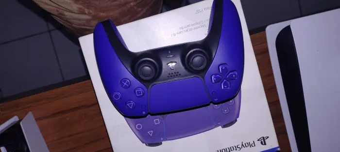 Vendo controle de ps5 novo , com nota fiscal