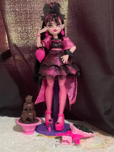 Monster high - draculaura monster ball