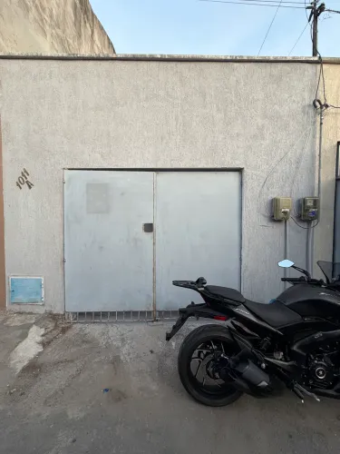 Vendo uma casa ou troco por carro! No José Walter 83 