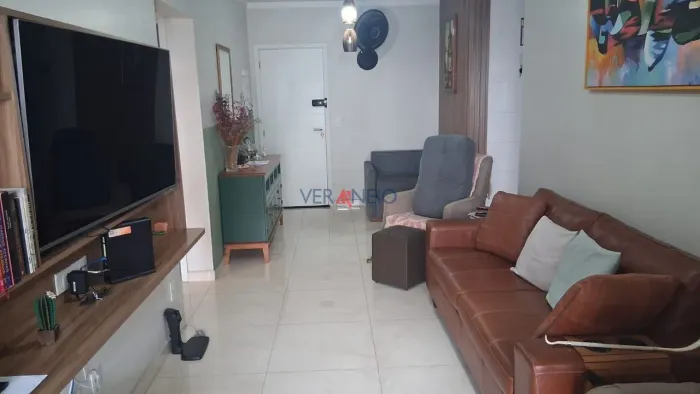 Apartamento à Venda em Vila Guilhermina, Praia Grande - SP