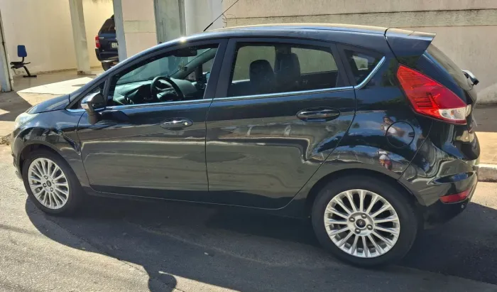 Ford Fiesta Tit./tit.plus 1.6 16V Flex Aut. 2014