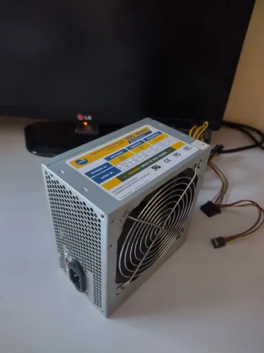 Fonte ATX 500 para desktops