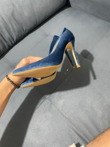 sapato zara de veludo azul 36