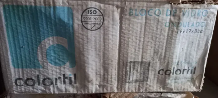 Bloco de vidro ondulado transparente 19×19×8cm da colortil