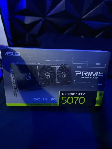 Placa de video RTX 5070 ASUS LACRADO!