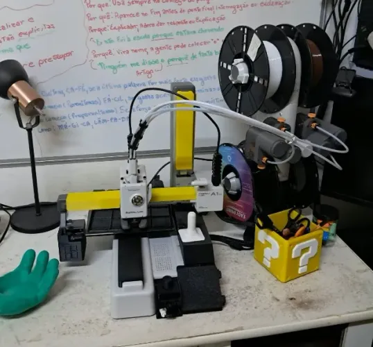 Impressora 3D Bambu Lab A1 Mini Combo + AMS Lite (Impecável e com Vários Extras)