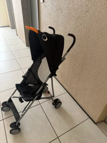 Carrinho guarda chuva compacto