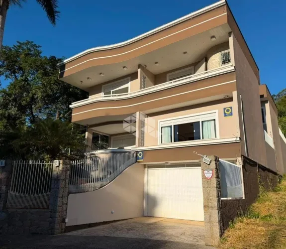 Casa à venda no Córrego Grande, Florianópolis - SC.