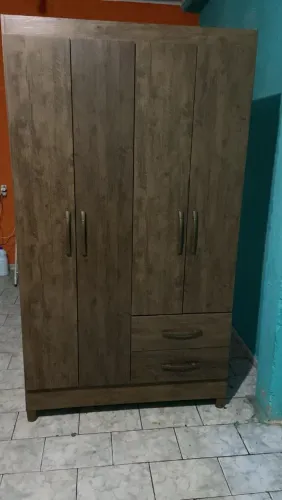Guarda roupa de solteiro novíssimo