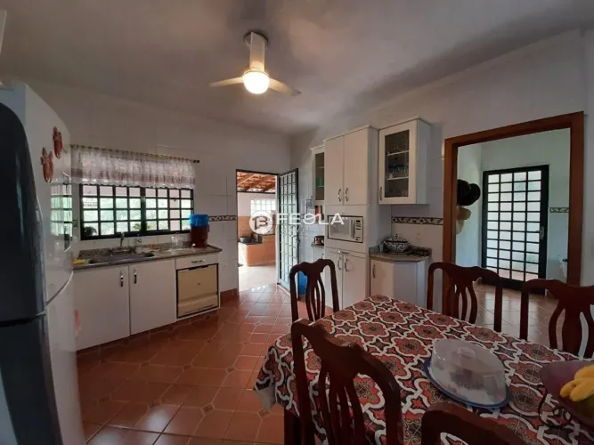 Sítio à venda em Piracicaba, Tupi, com 3 quartos, com 2216372 m²