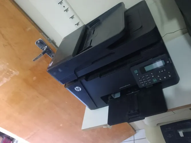 Impressora Hp monocromática 