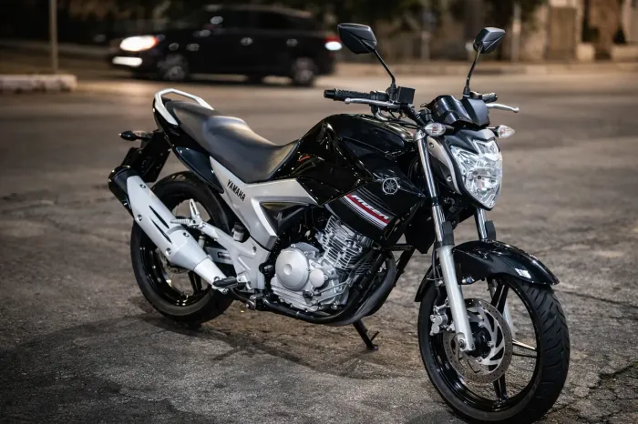 Yamaha Fazer YS 250 - Ano 2014 / Modelo 2015