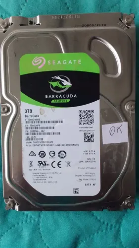 HD Interno 3 TeraByte Seagate BarraCuda 3TB (ST3000DM008) SATA AF (Advanced Format) 3.5"