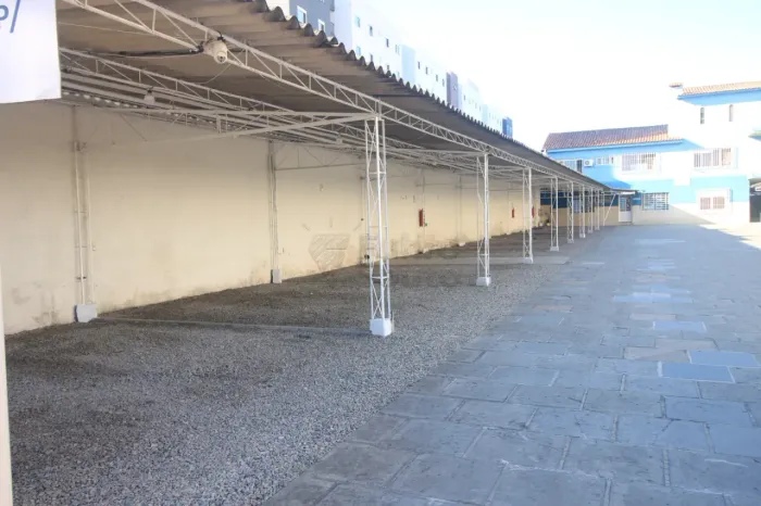Prédio Comercial na Av. Duque de Caxias - Estrutura Ideal para Revenda de Veículos e Diver