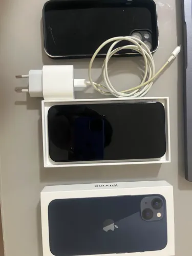 iPhone 13 128 GB 