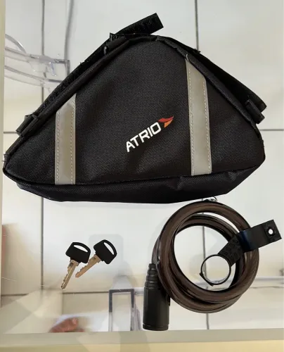 Bolsa de ciclismo e cadeado