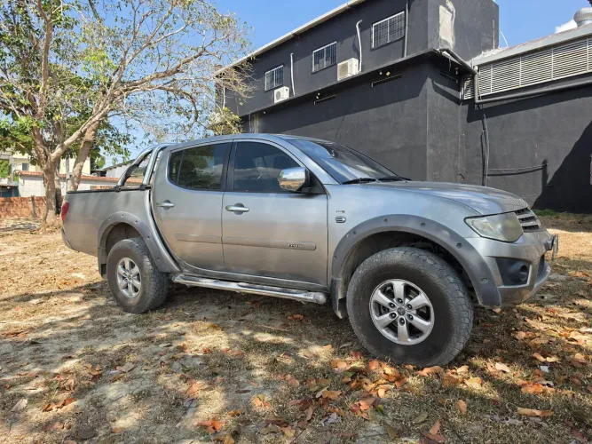 Mitsubishi L200 Triton GLS 3.2 CD TB Int.diesel MEC 2015