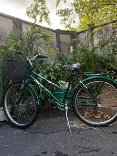 Vendo bicicleta Caloi Poti aro 26, muito bem conservada, pronta para usar.
