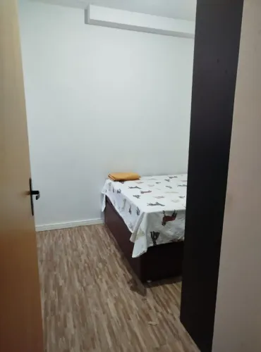Aluguel de quarto com uma cama solteiro 