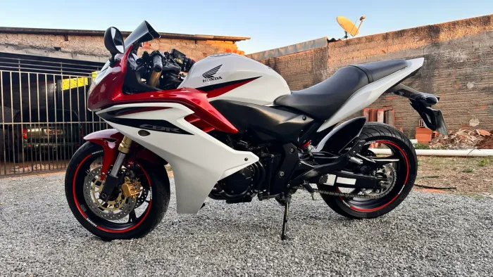 Moto Esportiva