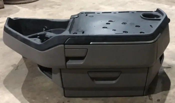 UNIDADE ARMAZENAMENTO INTERNO CABINE SCANIA NTG PN 2901429
