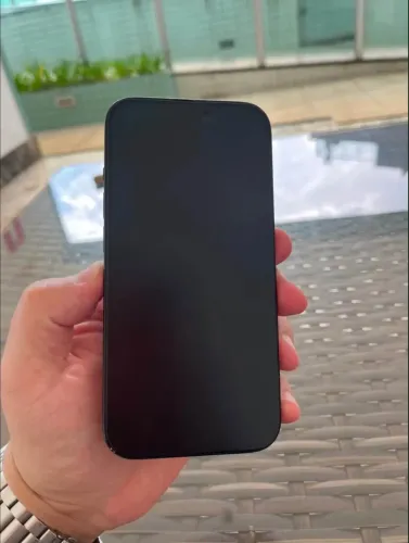 iPhone 15 128GB praticamente novo
