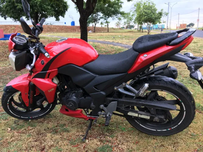 Dafra Next 250 