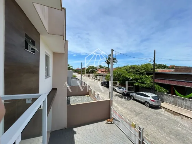 SOBRADO Á VENDA NA PRAIA DO ERVINO PERTO DA PRAIA