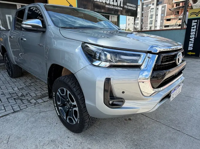 Toyota Hilux CD SRX 4X4 2.8 TDI 16V Diesel Aut. 2021