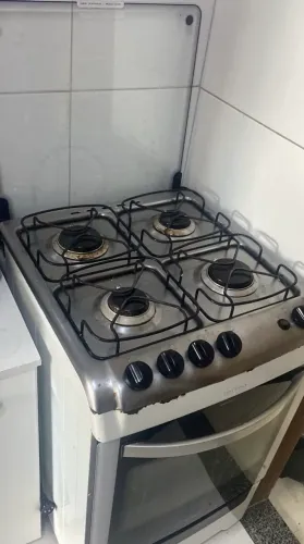 Fogão Electrolux 4 Bocas com Forno - R$ 150